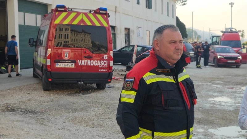 TUCAKOVIĆ U OMIŠU: Na požarištu je situacija katastrofalno loša!