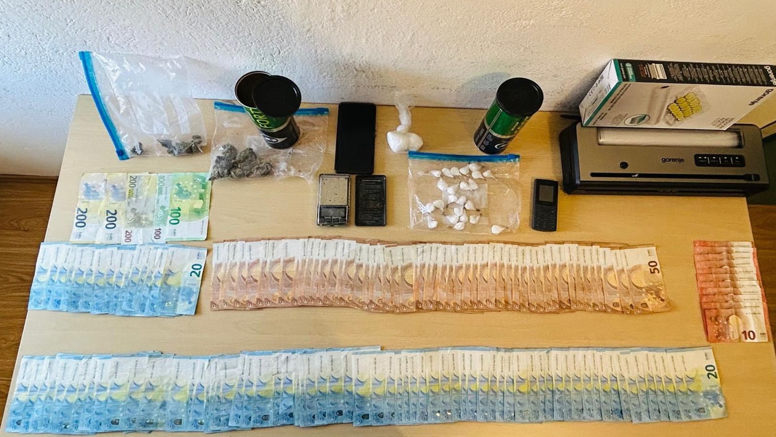 Tijekom vikenda uhićena trojica dilera: Oduzeti heroin, kokain i marihuana