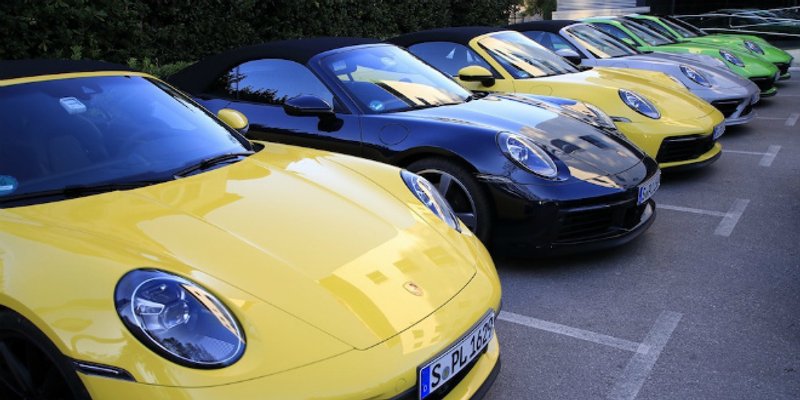 FOTOGALERIJA Porschei okupirali parking luksuznog splitskog hotela