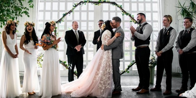 ZANIMLJIV REKORD Mladenka imala 110 djeveruša i djevera