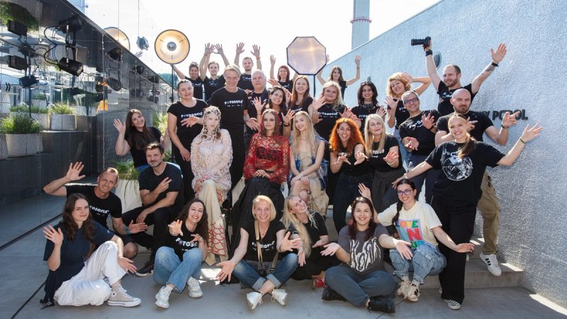 Dva lica modne fotografije: Glamur pred kamerom, ozbiljan rad u pozadini