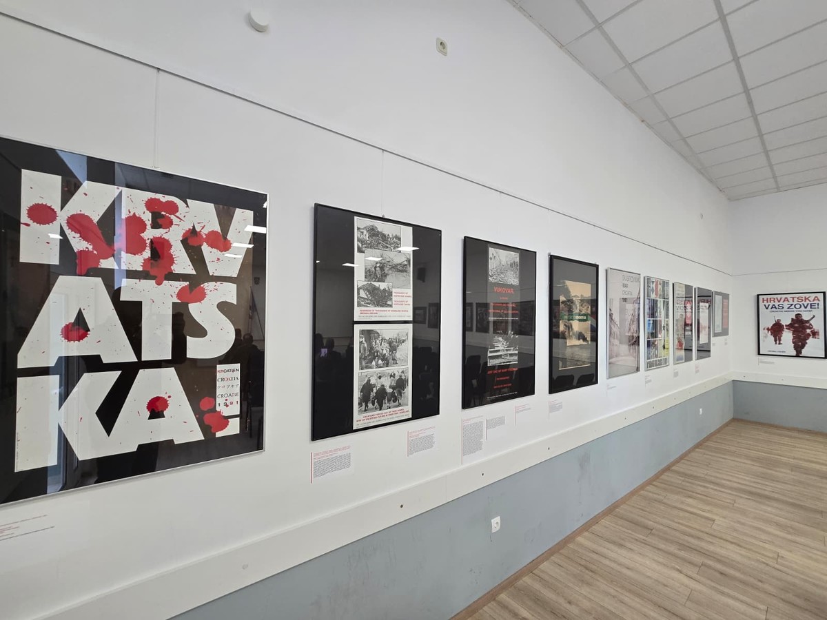 FOTOGALERIJA Izloženi hrvatski ratni plakati: 'Imotski zna što znače ponos i žrtva'
