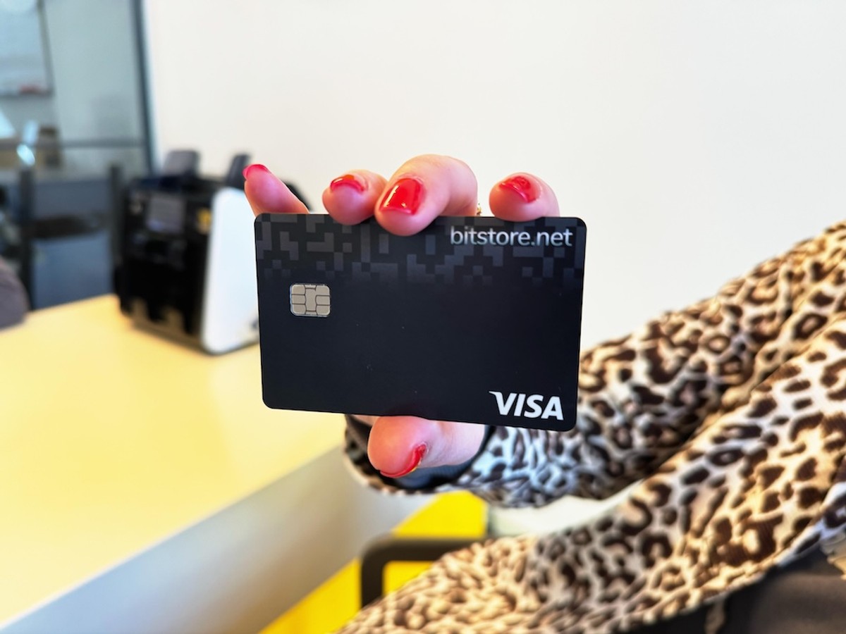 KRIPTOVALUTE U DŽEPU Isprobali smo plaćanje s Bitcoin Store karticom