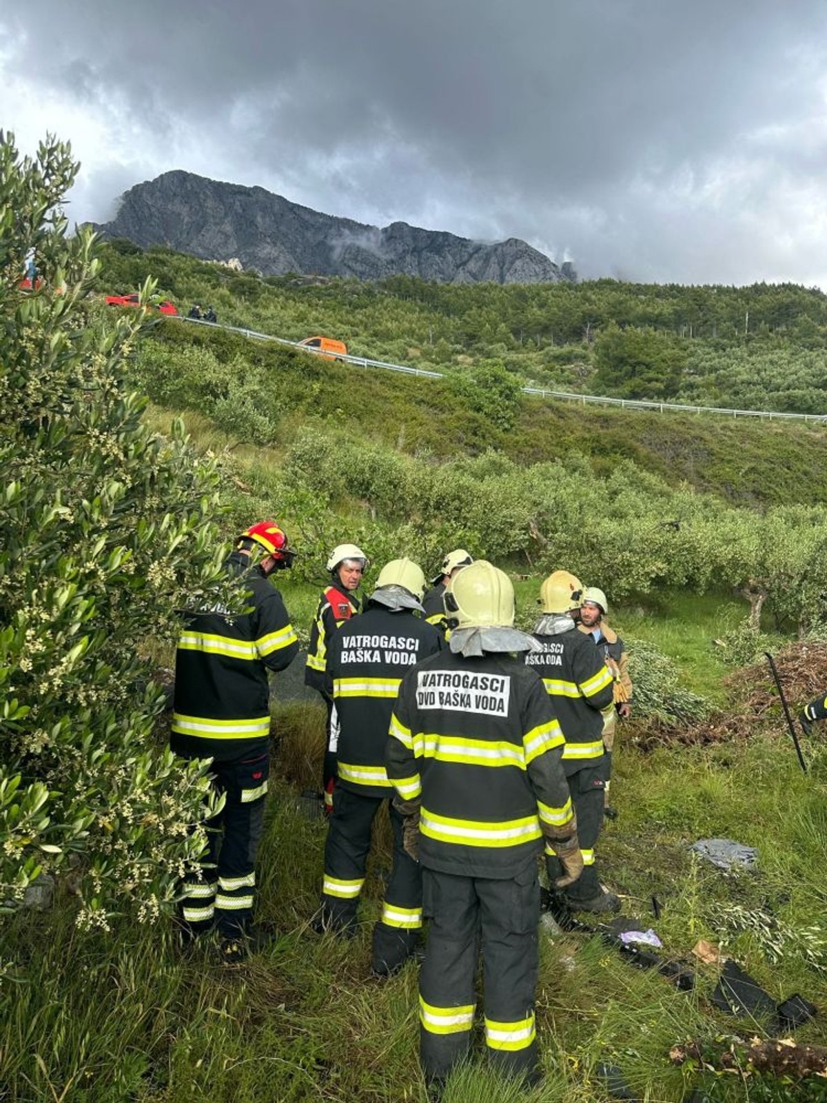 Slijetanje autobusa u Promajni | foto: DVD Baška Voda