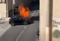 U Krilu Jesenice planuo automobil
