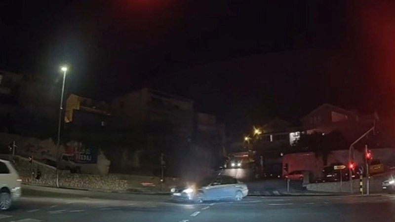 VIDEO 'Možete li uočiti kamikazu?'