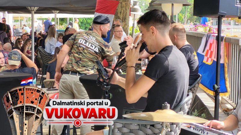 VIDEO Ne čuju se samo Thompsonove pjesme, poslušajte izvedbu Oliverova hita