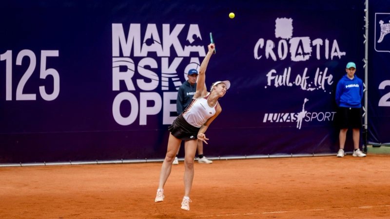 Kiša prekinula turnir u Makarskoj pa hrvatska tenisačica zaigrala stolni nogomet, pogledajte video