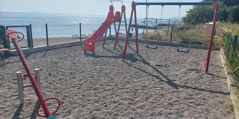 NAČELNIK PODSTRANE: Uredili smo dječje igralište na obalnom pojasu u Grljevcu