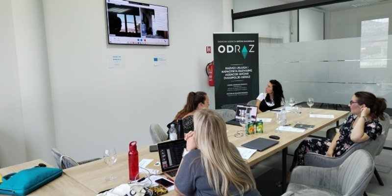 Međunarodni EU projekt u Dugopolju: Platforma za e-učenje za građansko obrazovanje