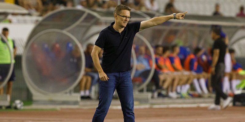 ANKETA DALMATINSKOG PORTALA Treba li Valdas Dambrauskas ostati Hajdukov trener?