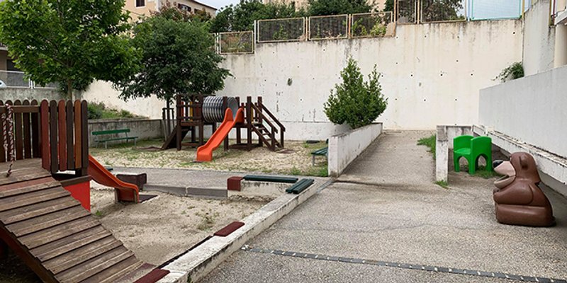 DJETINJSTVO U MIMOZI Djeca iz vrtića cijelu godinu nisu izašla na svoje igralište jer se odgajateljice boje zaraze