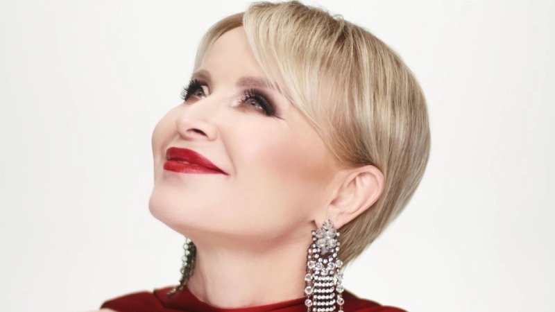 Pogledajte kakvu je haljinu Danijela Martinović odabrala za novi spot: 'Ima svoju ulogu'