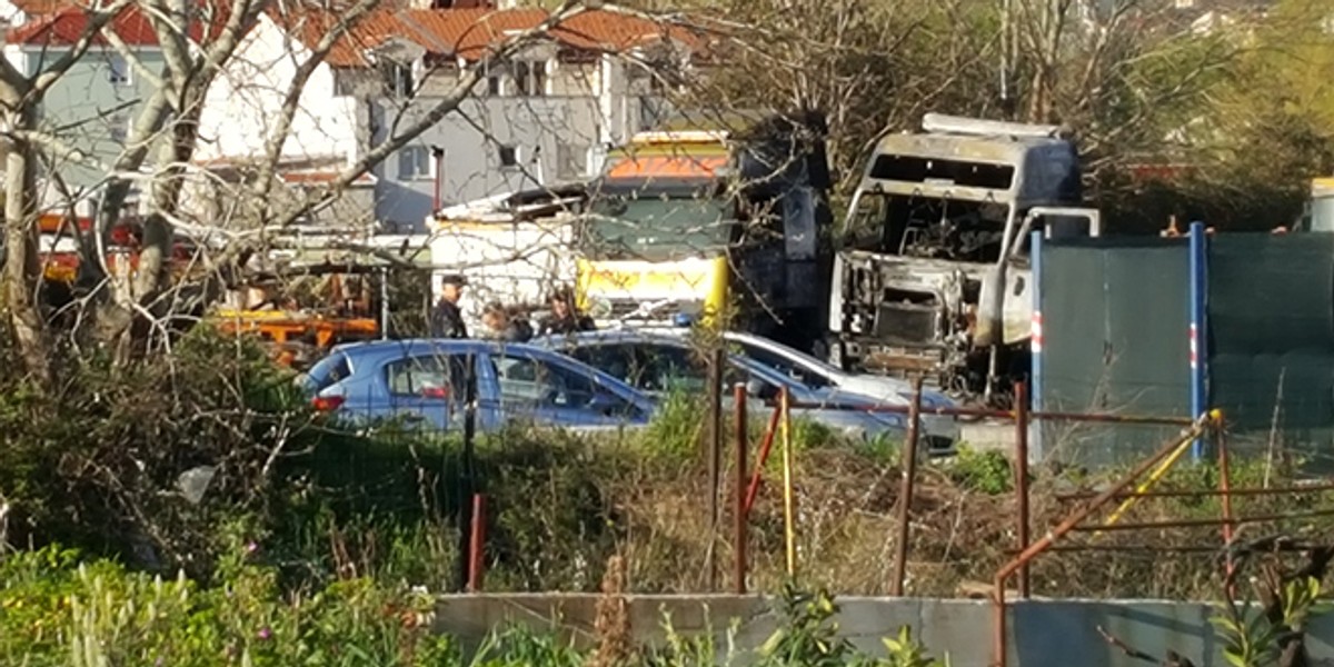 Noćas u Splitu planula tri vozila, jedno u potpunosti izgorjelo!