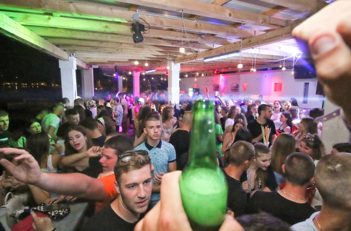 Beach Bar Voulez Vous