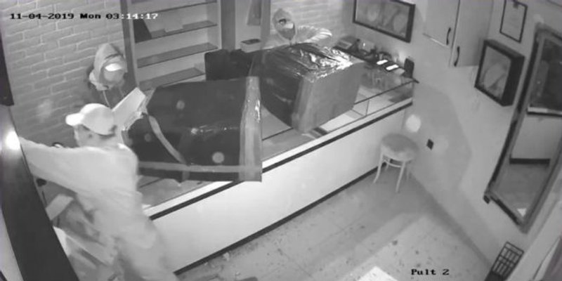 AKCIJA U PODSTRANI Policija uhitila pljačkaše splitske zlatarnice, nađeno i zlato!