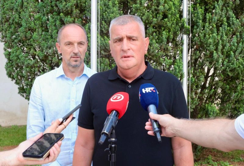 Bulj zaprijetio: 'Smeće ćemo dovesti pred Županiju, Vladu i Fond!' Prozvao Bobana i Šutu za kolaps s otpadom
