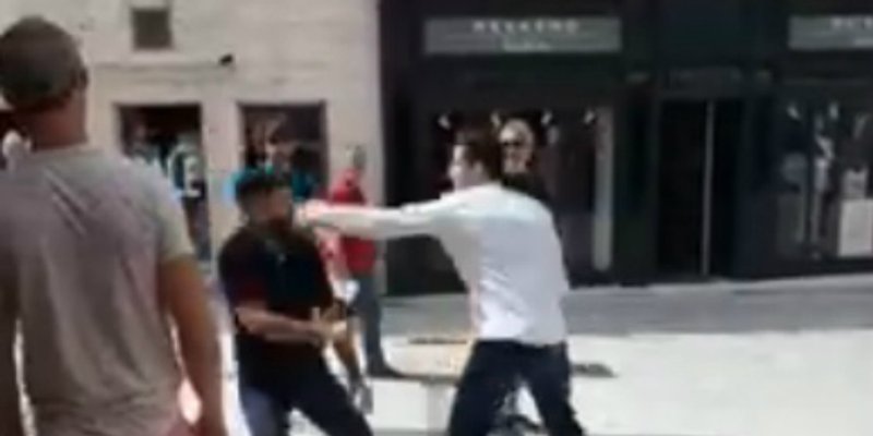 VIDEO Pogledajte obračun na Pjaci zbog neplaćenog računa, tuku se gost i konobar