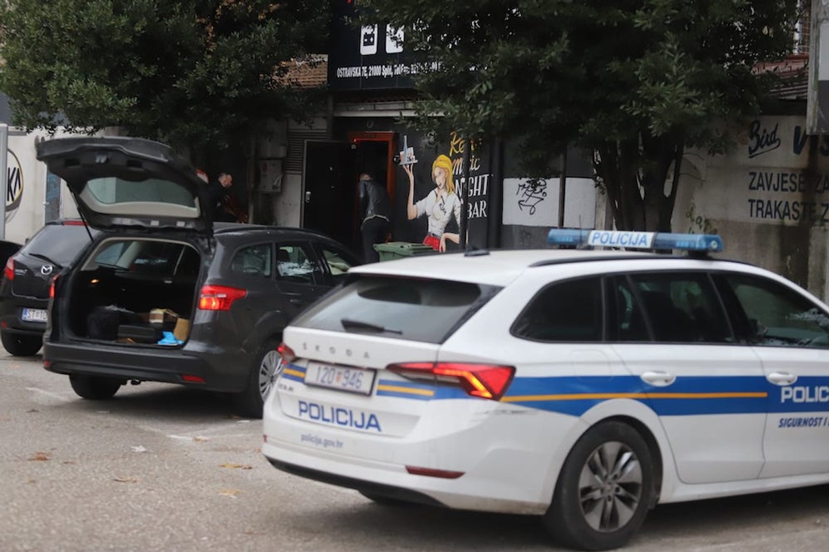 Tučnjava ispred Kuke | foto: Veljko Martinović