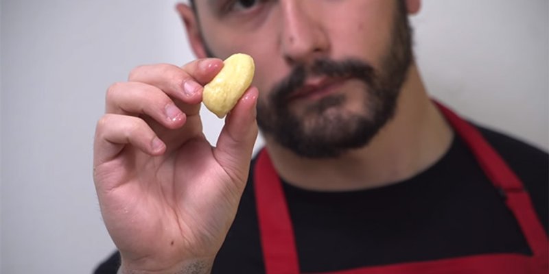 ONLY FOOD AND HORSES: Kako napraviti njoke?