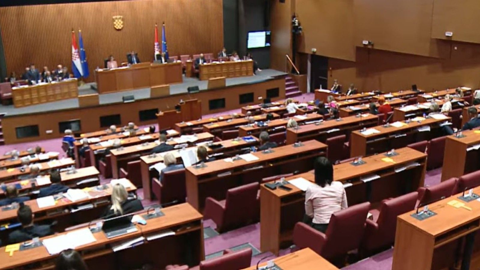 Uhićen sin saborskog zastupnika: 'Sina su nam praktički oteli pa su nam s noževima upali u kuću'