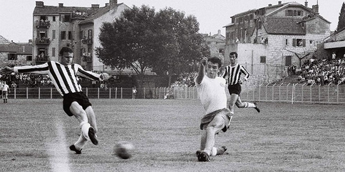 Hajduk pobijedio, Stari plac ispratio igrače koncertom zvižduka