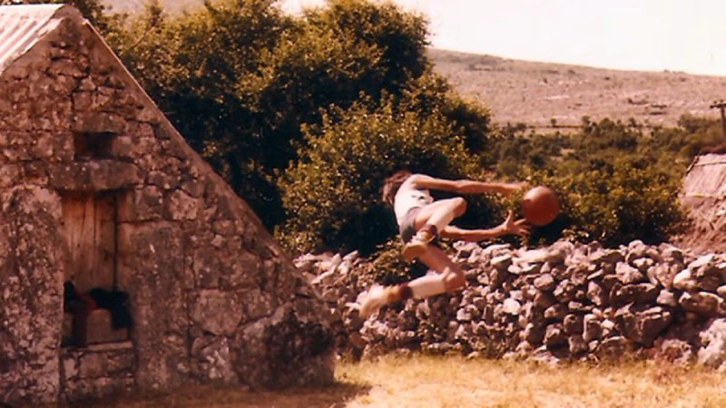 Zabijao je Zvezdi, igrao epski dvoboj protiv Torina, osvojio prvo prvenstvo Hrvatske, neka mu je danas sretan 60. rođendan!