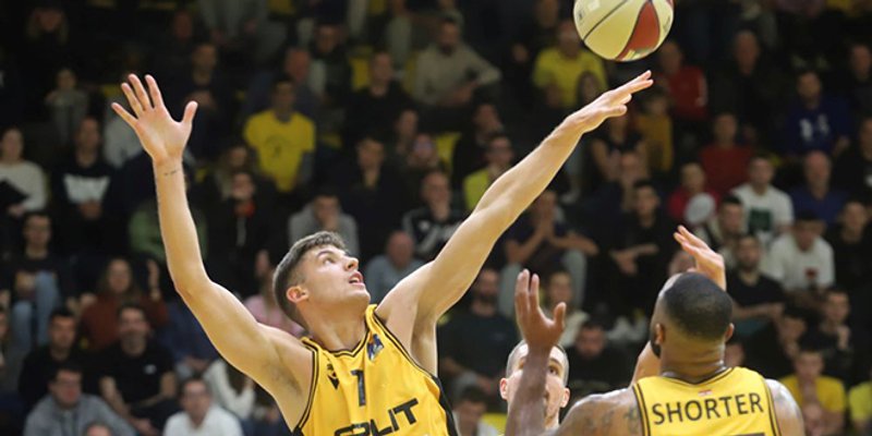 KO(Š)MENTAR: Najbolja Tišmina utakmica u žutom dresu, Zadrani nervozni, pritisak je sada na njihovoj strani 