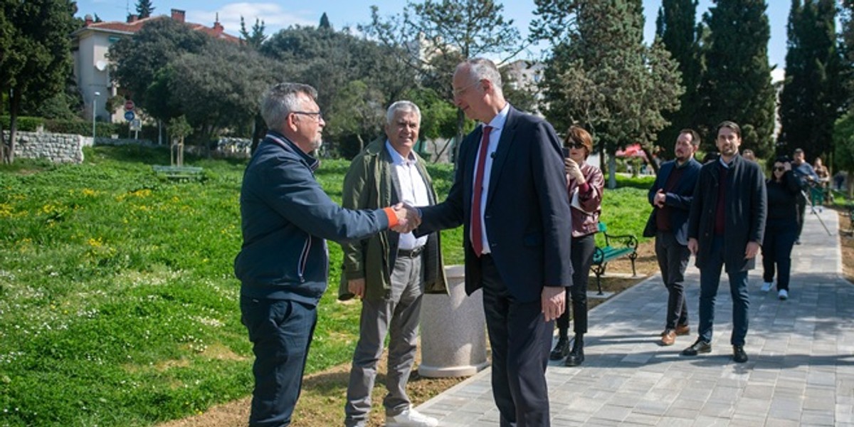U ZVONČAC SE ULAŽE MILIJUN EURA Gradonačelnik Puljak najavio novu fazu