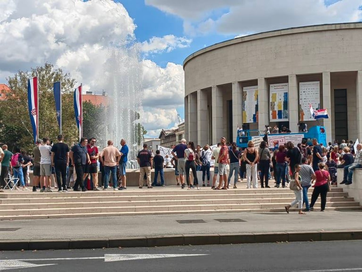 FOTO/VIDEO 'DAJEMO VAM OTKAZ' Završio zagrebački prosvjed, evo poruka