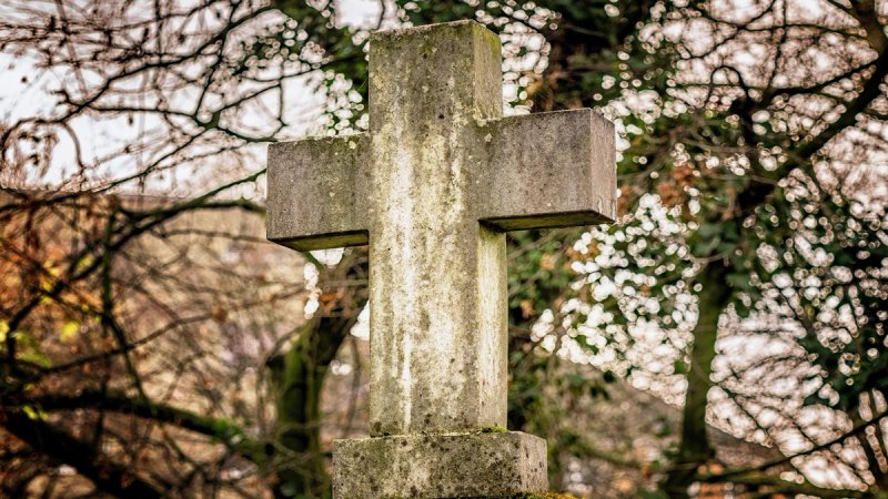 ŠPANJOLSKA Ustaška obilježja miču se s groba Vjekoslava Maksa Luburića