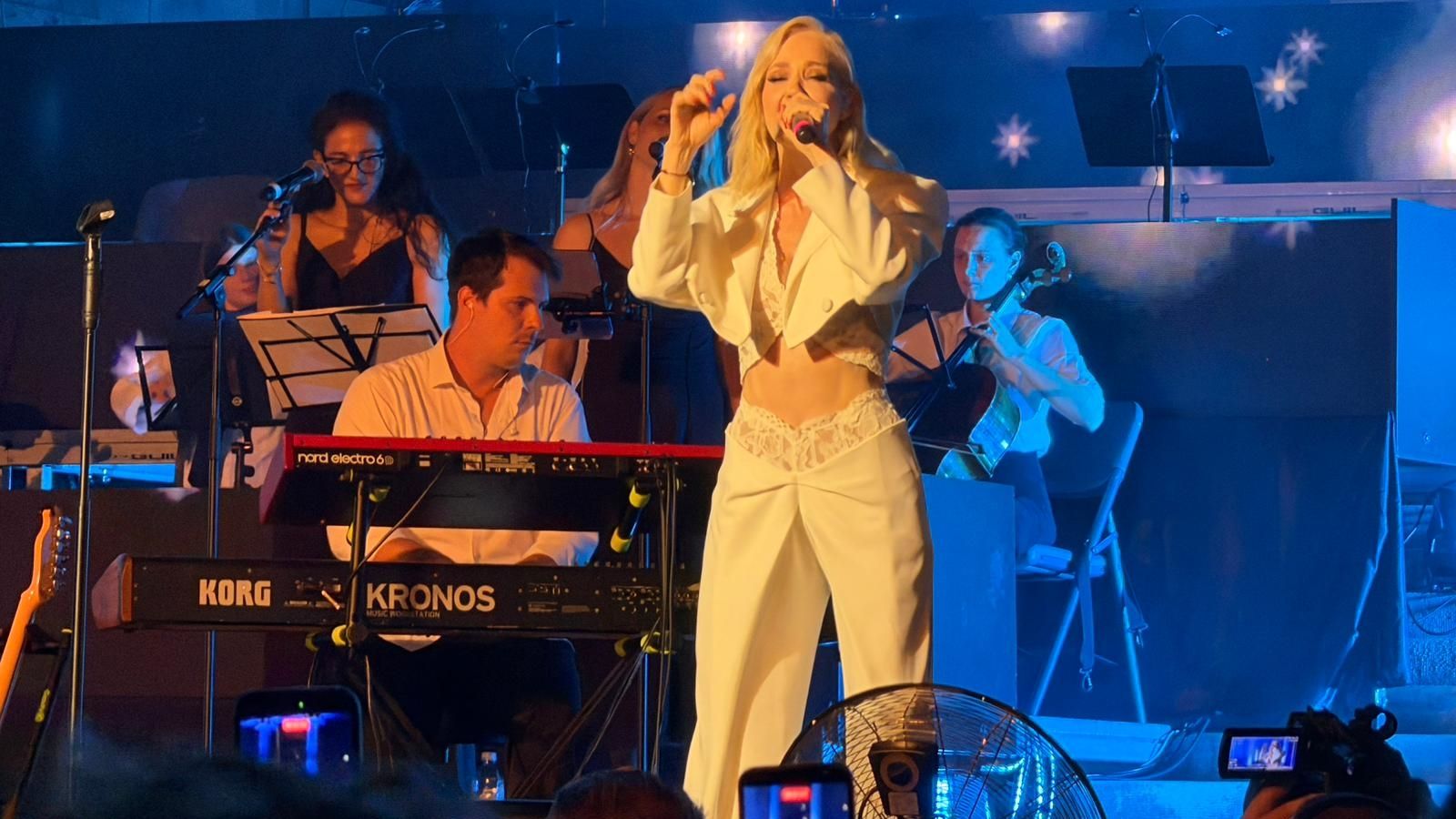Nakon nedavnih kritika zbog outfita, pogledajte što je Jelena Rozga odjenula večeras