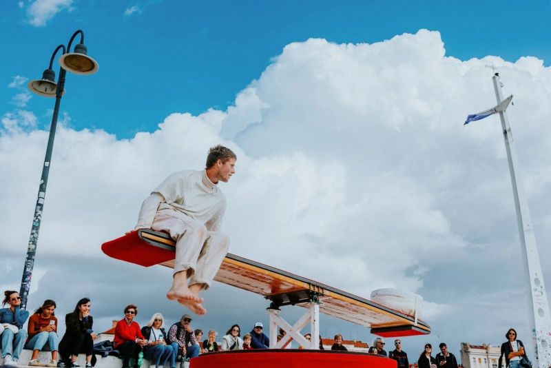 Pogrebna povorka bez pokojnika i cirkus na splitskim ulicama