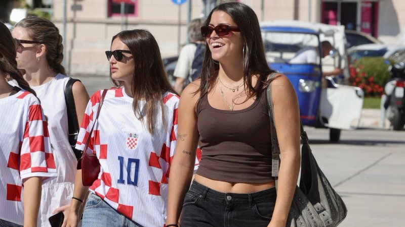 FOTOGALERIJA Zadnji dani rujna na splitskoj Rivi