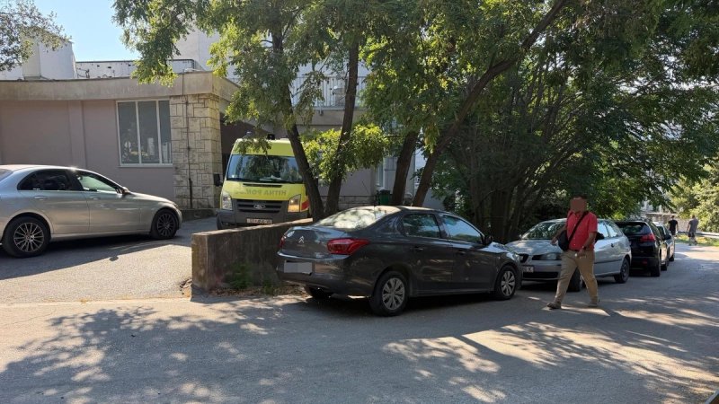 Skrenuo udesno: Kad 'prevariš' rampu na ulazu u KBC i blokiraš hitnu