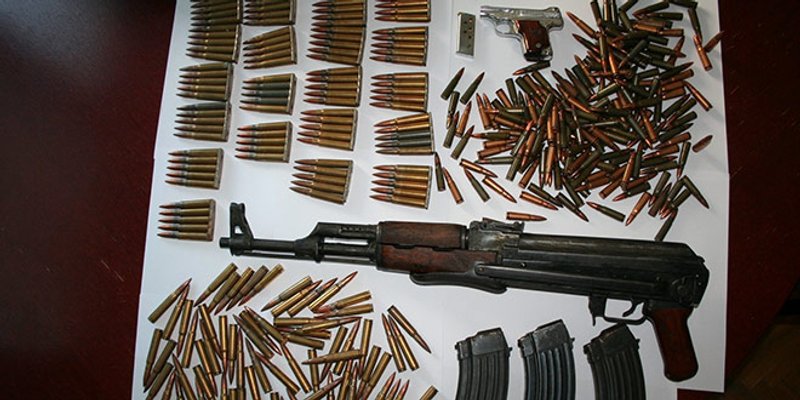 Policija u kući kod Rogoznice pronašla veću količinu oružja