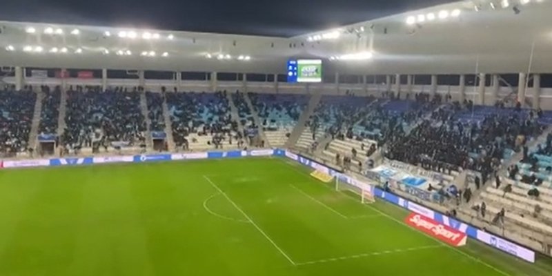 Na početku dvoboja Osijeka i Hajduka orilo 'Uprava, odlazi!'