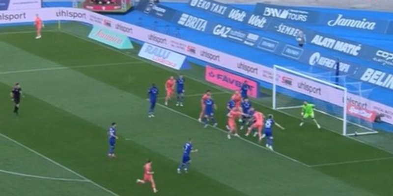 VIDEO: To je kazneni udarac, ne treba biti ogroman prekršaj kada je igrač zamahnuo