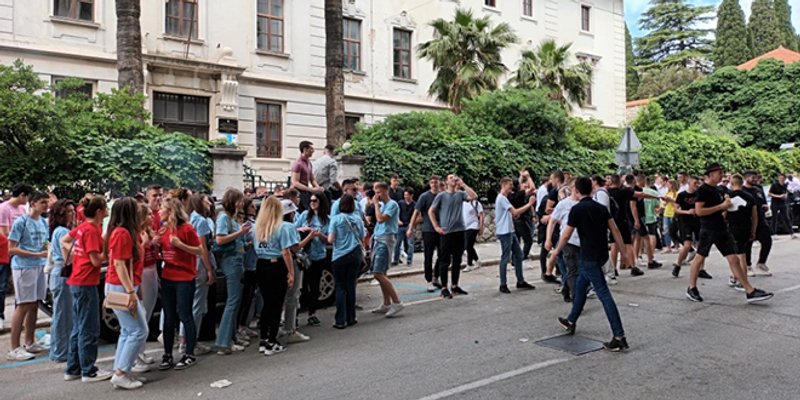 VIDEO Maturanti slave i u Splitu