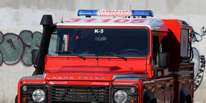 POBUNILI SE VATROGASCI NA MLJETU 'Nećemo manju plaću! Mijenjamo policiju i grobare jer ih nema na otoku'