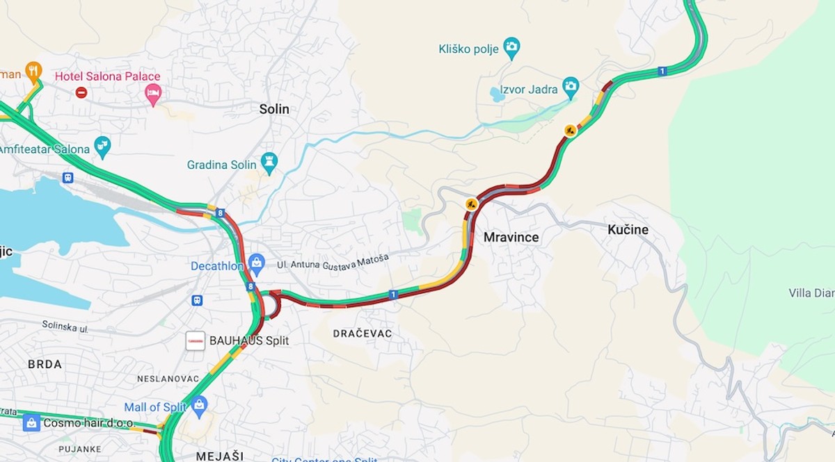 Prekinut promet brzom cestom Solin-Klis