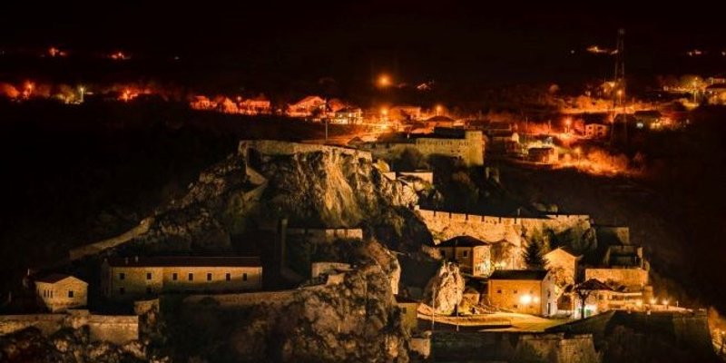 TIGNINO CASTRO MUSIC EXPERIENCE Koncert Antonelle Malis i Vladimira Babina na Kninskoj tvrđavi