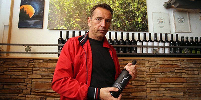 DOMOVINA CRLJENKA Anton Kovač: 'Tradicija vinogradarstva na Putalju živi već 1100 godina, a moja familija je generacijama njen baštinik'