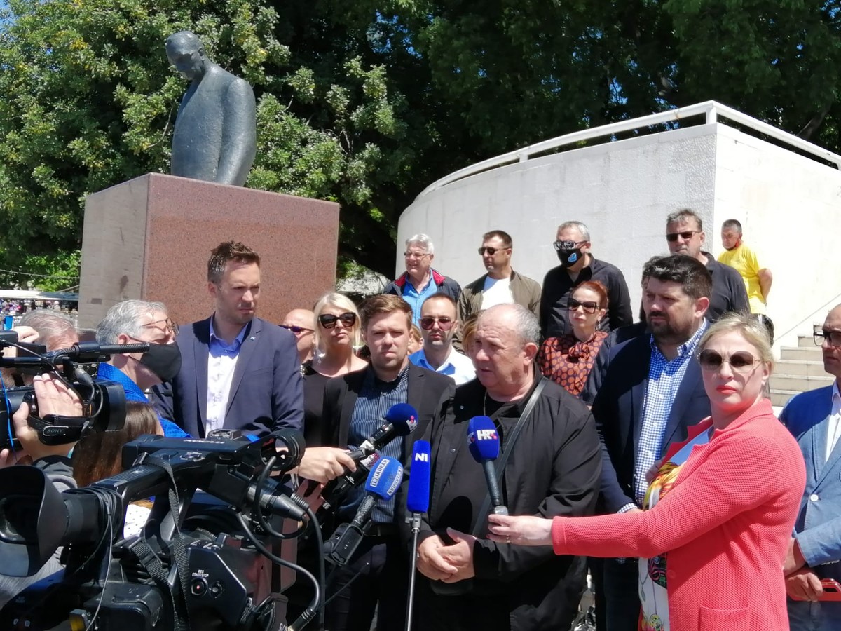 KERUM ZAPJEVAO I PORUČIO: 'U nedjelju birate između teorije ili da od Splita napravimo gradilište'