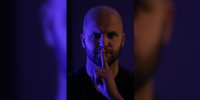 HUSH Nova pjesma Srećka Bekavca na moderan način progovara o unutarnjim borbama svakoga od nas