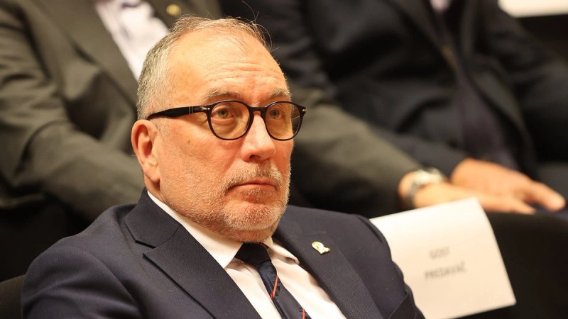 UŽIVO S POLJUDA Splitski dogradonačelnik: Čuli ste nekidan i gradonačelnika Zagreba kako se hvali svojim uspjesima. I mi bismo to željeli u budućnosti!