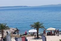 Pozlilo starijoj ženi na plaži na Žnjanu, prevezena je u bolnicu