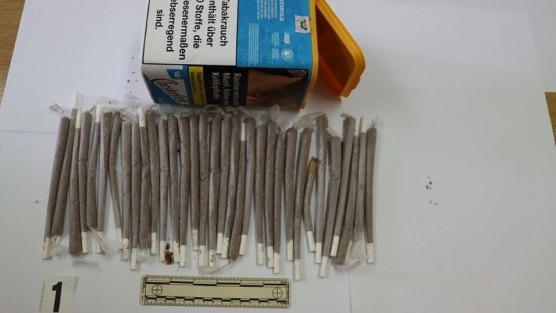 Dvoje stranih državljana policija zaustavila zbog prekoračenja brzine pa im pronašla drogu