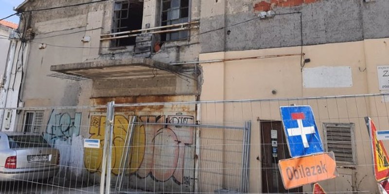 Put iza nove bolnice