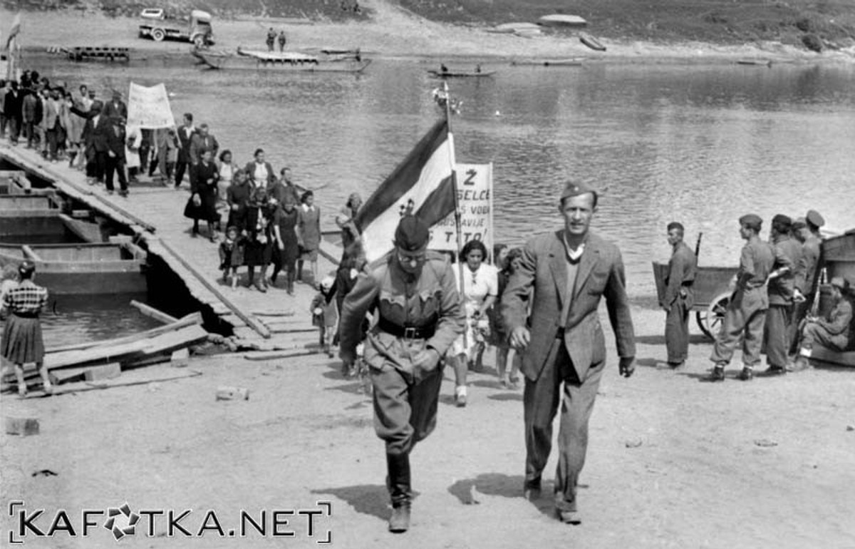 MATE BOŽIĆ: Priča o prvom 'bijelom' polju ili zašto pojedine kolege povjesničari zagovaraju stranu na kojoj su Lavrov i Putin